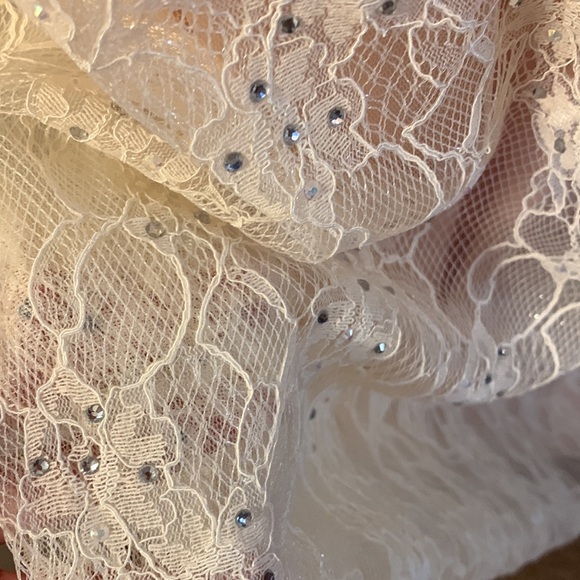 MAC DUGGAL
Lace One Shoulder Train Gown - Picture 10 of 17